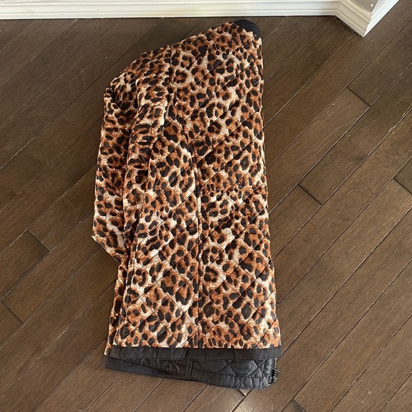 Talbots Women’s Quilted Cheetah Print bomber Jacket size M - Picture 6 of 7